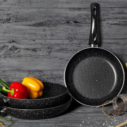 Сковороди з антипригарним покриттям БІОЛ